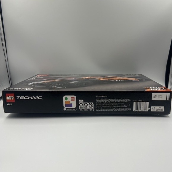 LEGO Technic 42169 NEOM McLaren Formula E Race Car Pull Back Toy New Sealed Box - Picture 5 of 5